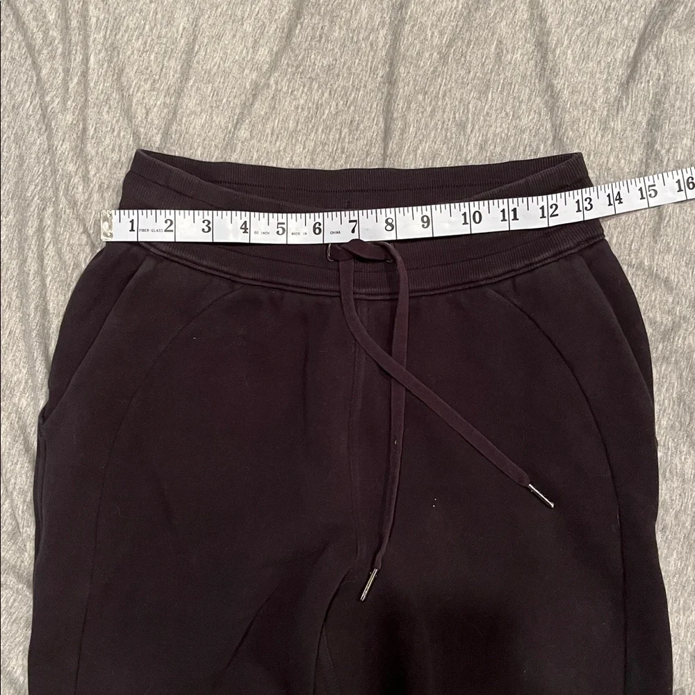Lululemon Scuba High-Rise Cropped Jogger Black size 4 - Picture 10 of 12